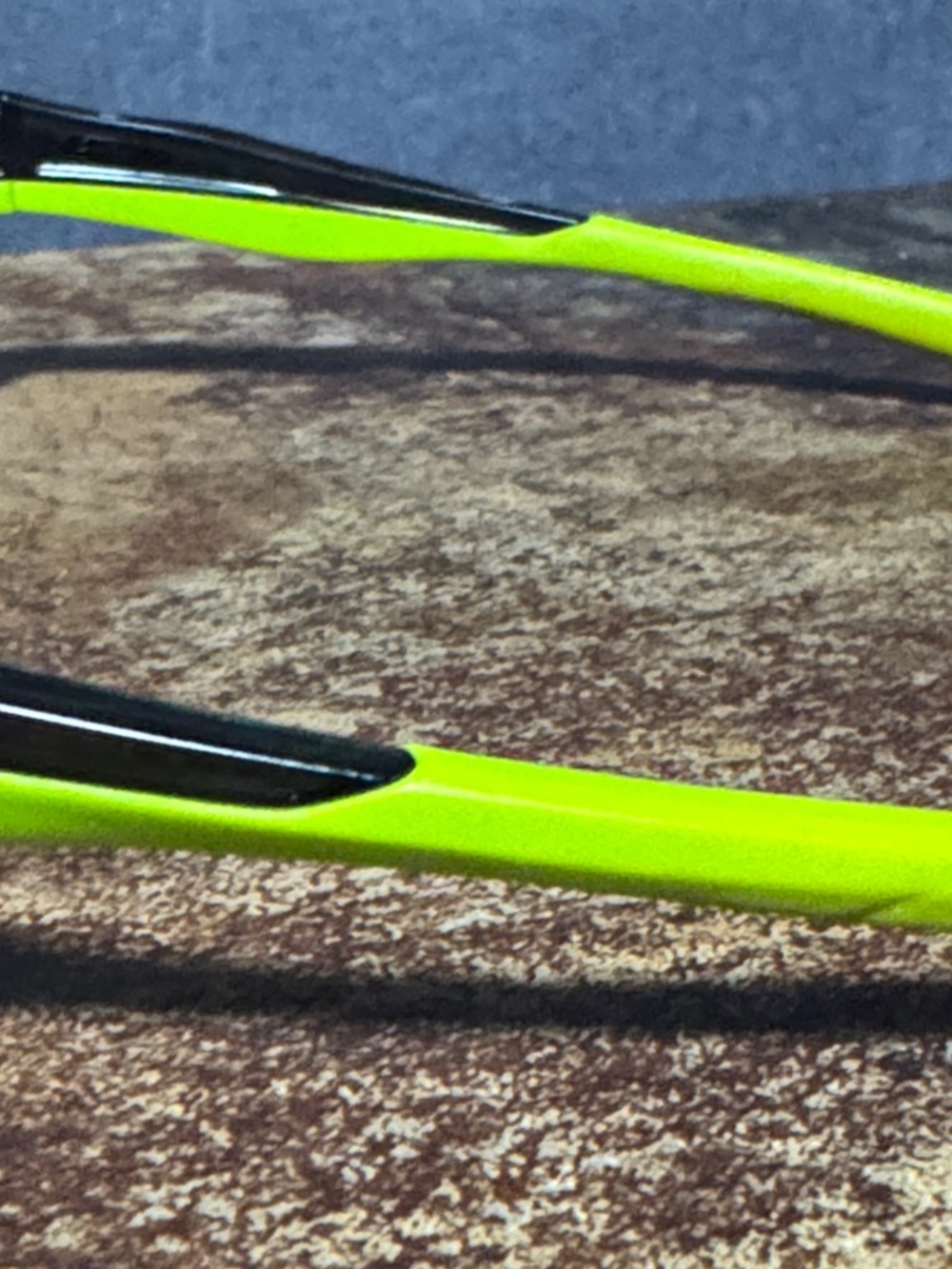 Used oakley chain link frames only - Picture 10 of 11